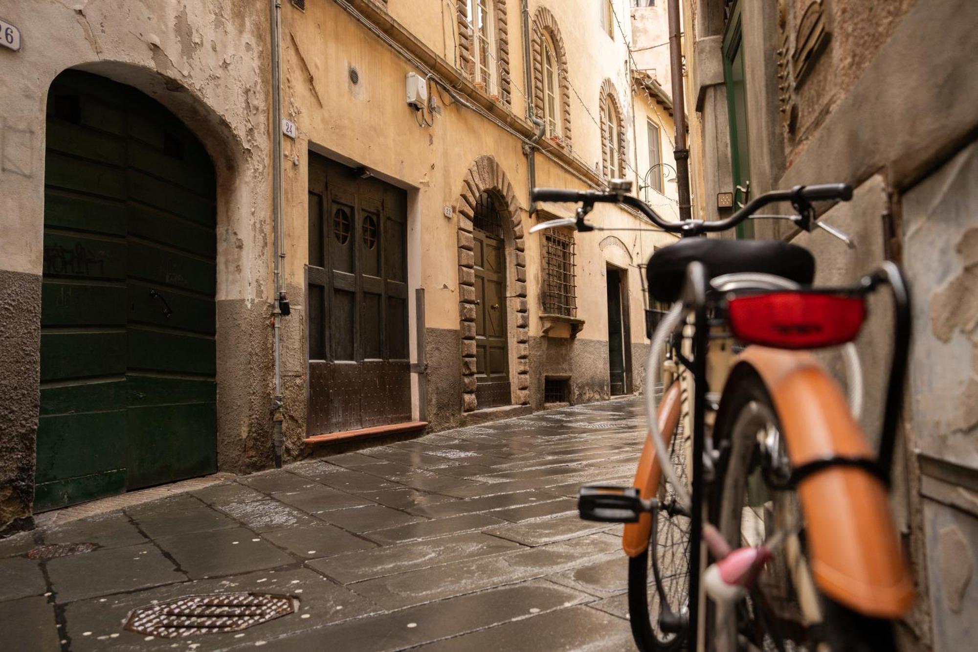 Il Gallo - Charming Apartment In Lucca Heart 루카 외부 사진